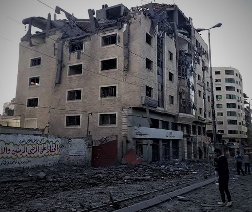 Destruction des locaux de Filastiniyat à Gaza